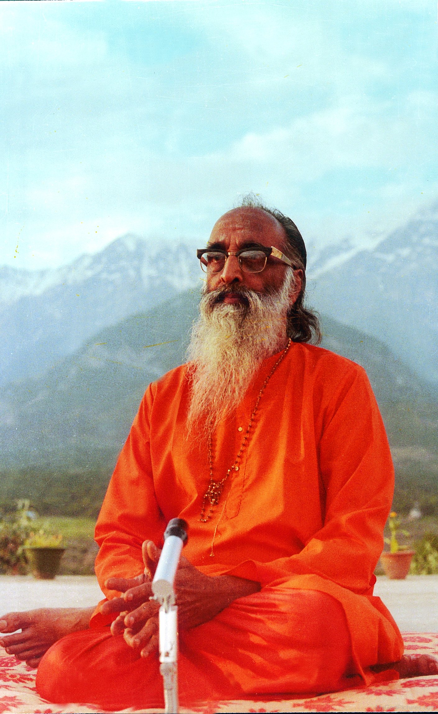 Swami Chinmayananda | Chinmaya Devotees Society Kuala Lumpur